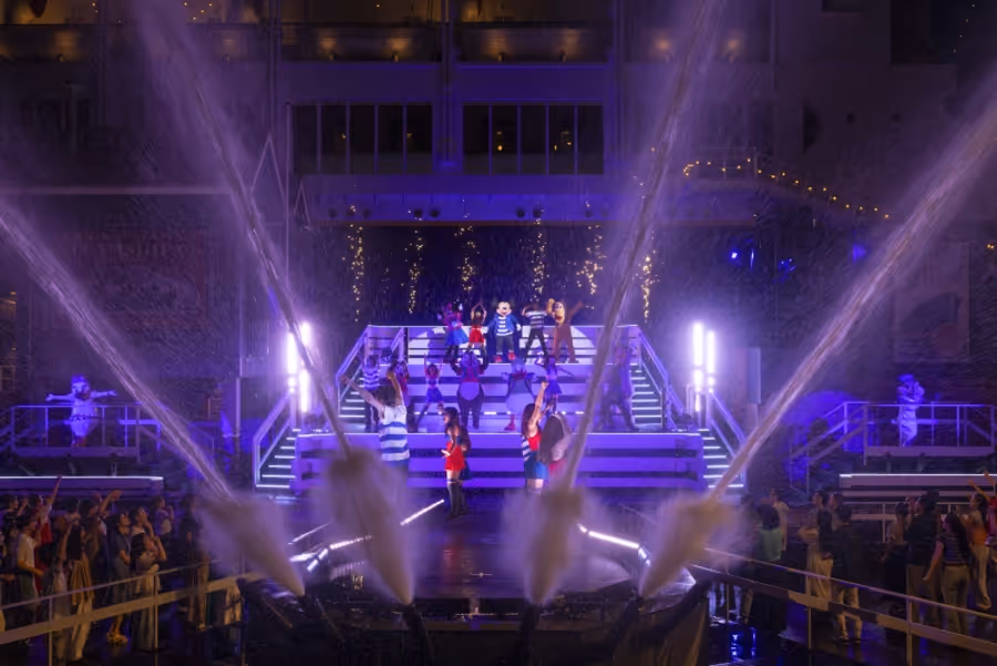 Review: TOKYO DISNEY RESORT’S ULTIMATE SUMMER WITH MRS. GREEN APPLE Image