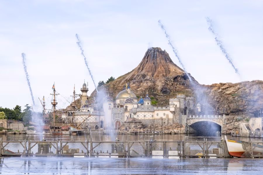 Review: TOKYO DISNEY RESORT’S ULTIMATE SUMMER WITH MRS. GREEN APPLE Image