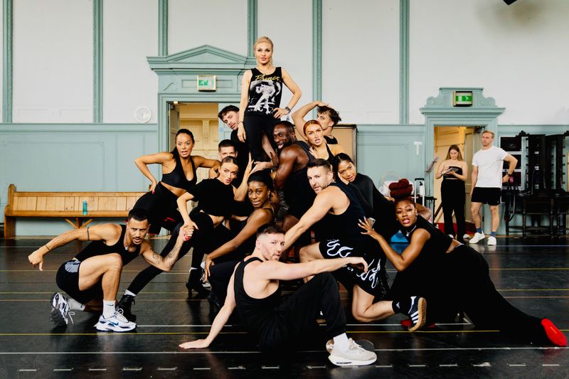 Photos: BURLESQUE THE MUSICAL Company in Rehearsals — photo 10 of 11
