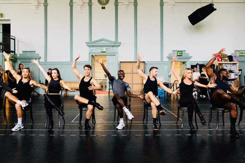 Photos: BURLESQUE THE MUSICAL Company in Rehearsals — photo 6 of 11