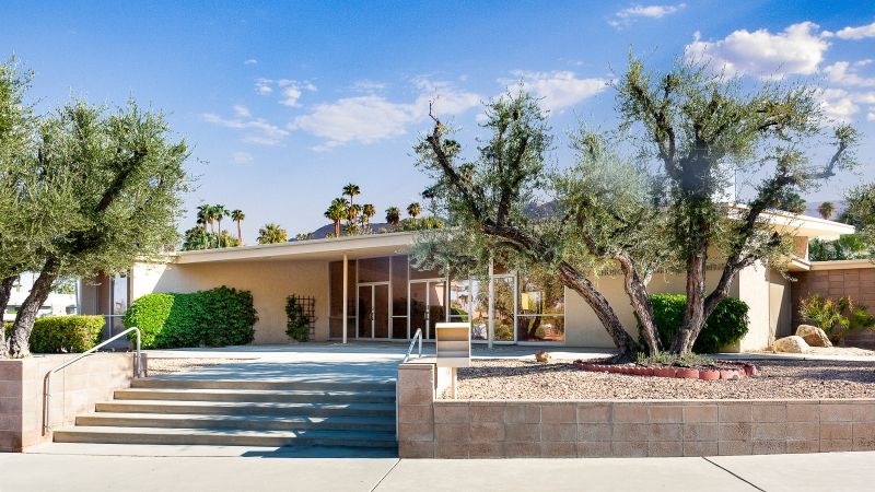 DEZART PERFORMS SEASON AND MORE at Dezart Performs  Image