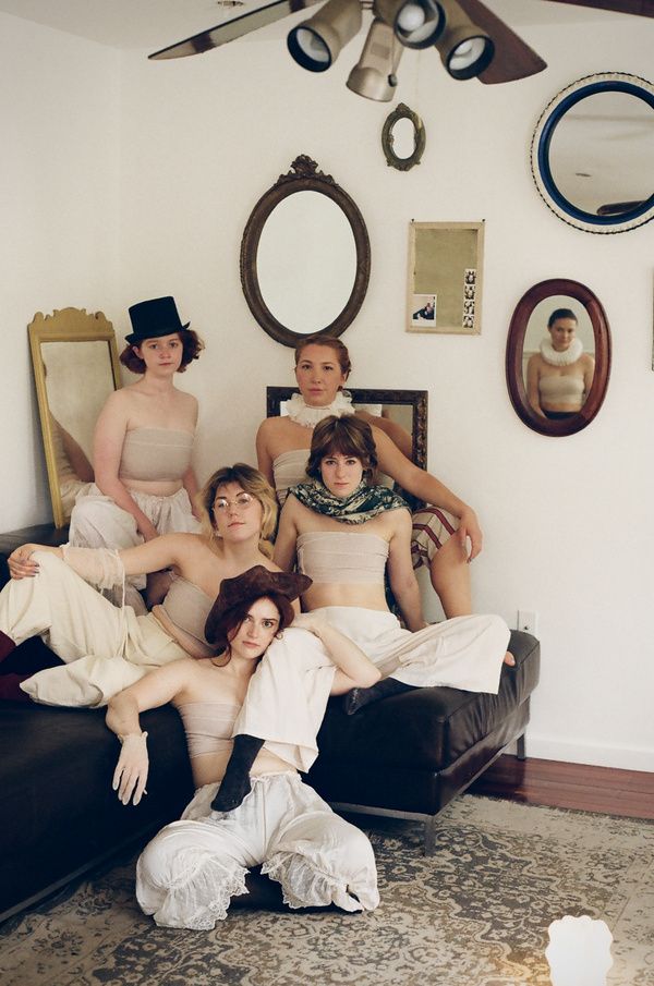 Carolyn Best, AJ Molder, June Schreiner, Madeline Rostmeyer, Esther Kohl, Quinn Devil Photo