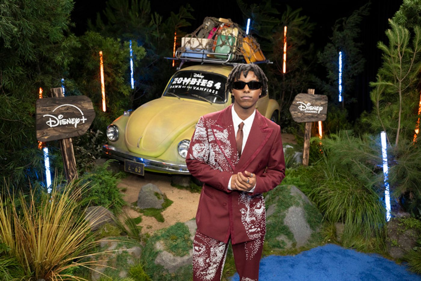 Photos: Milo Manheim, Meg Donnelly, & More Attend ZOMBIES 4 Premiere  Image