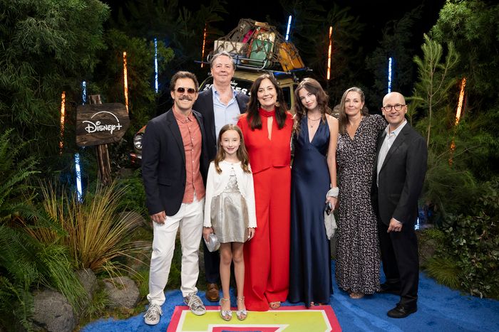 Photos: Milo Manheim, Meg Donnelly, & More Attend ZOMBIES 4 Premiere — photo 13 of 36