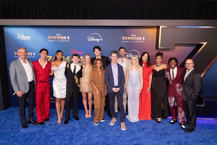 Photos: Milo Manheim, Meg Donnelly, & More Attend ZOMBIES 4 Premiere — photo 32 of 36