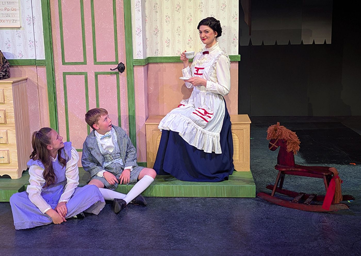 Photos: MARY POPPINS at Circa '21 Dinner Playhouse Photos: MARY POPPINS at Circa '21 Dinner Playhouse Image