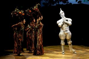 Sean Bell with Sarah Crane, Jessica Minter, Caitlin Wilayto Photo