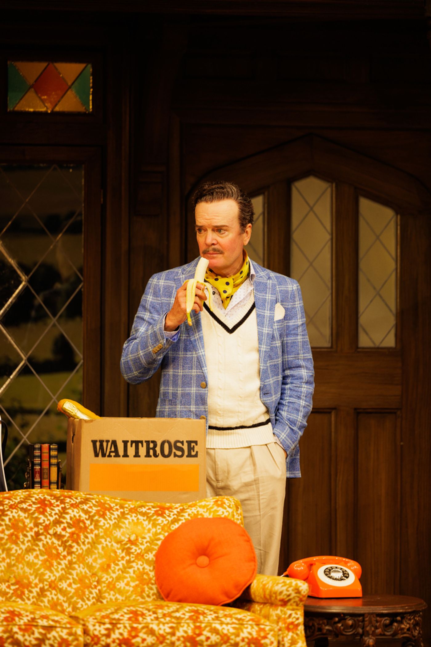 Exclusive: First Look at Jefferson Mays & More in NOISES OFF at The Old Globe  Image