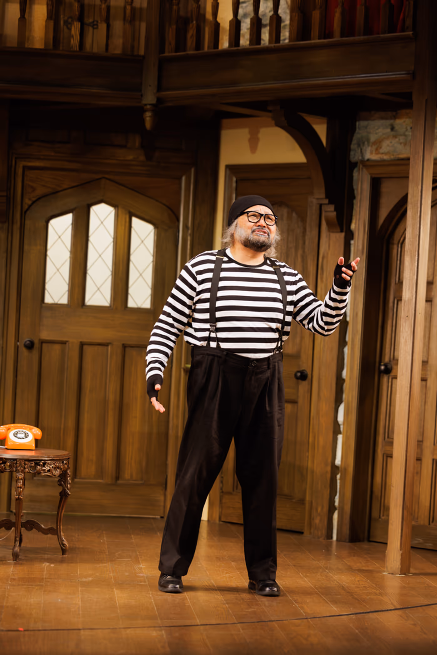Exclusive: First Look at Jefferson Mays & More in NOISES OFF at The Old Globe  Image
