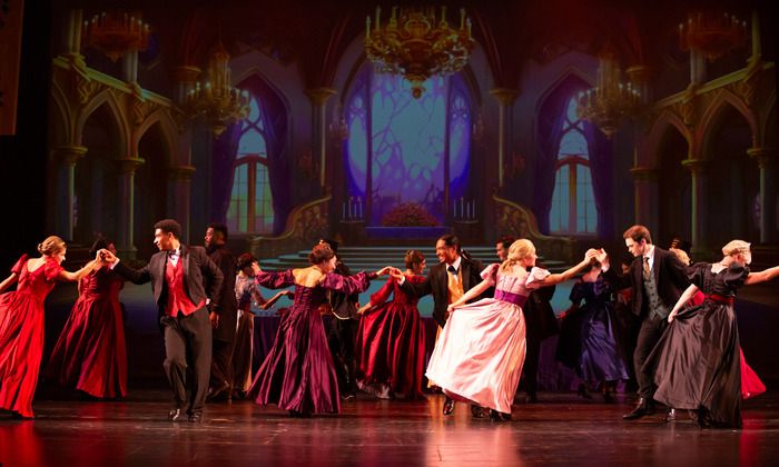 Exclusive: First Look at FROZEN at 5-Star Theatricals  Image