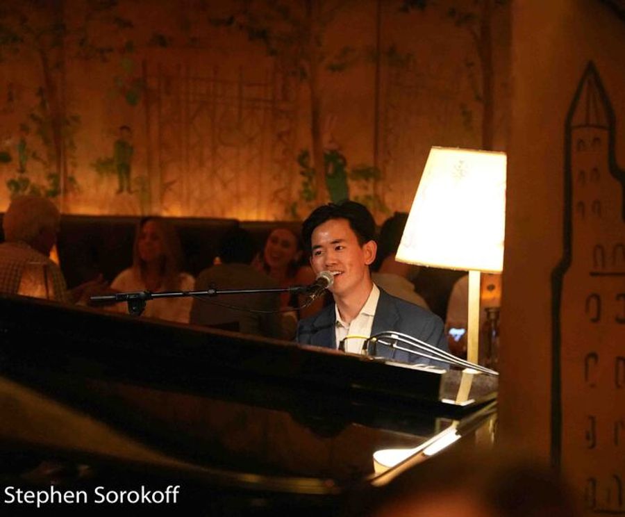 Review: Bryan Eng at Bemelmans Bar... A Role He Was Born to Play Image
