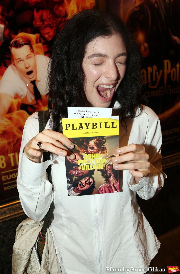 Photos: Lorde Visits The Cast of JOHN PROCTOR IS THE VILLAIN — photo 29 of 36