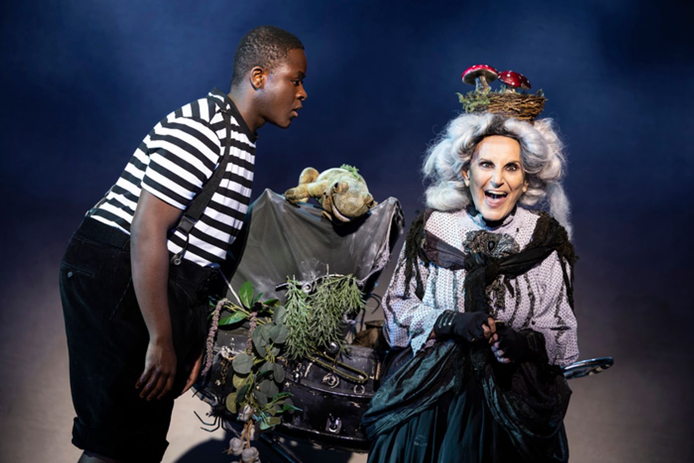 Photos: THE ADDAMS FAMILY is Now On UK Tour  Image