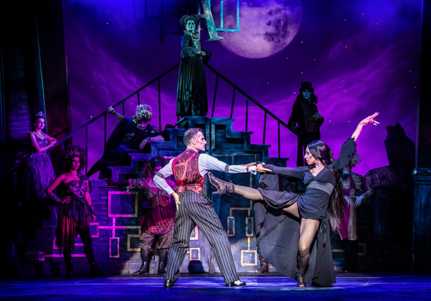 Photos: THE ADDAMS FAMILY is Now On UK Tour  Image