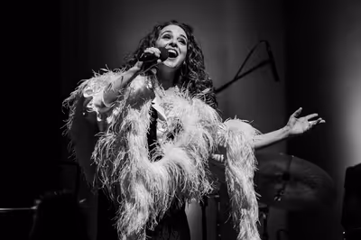 Melissa Errico Photo
