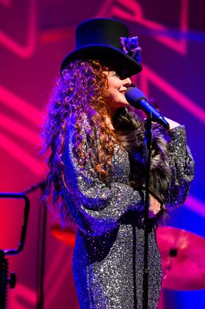 Melissa Errico Photo