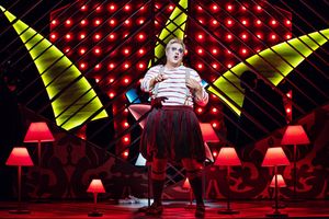 Michael Chioldi (Rigoletto), the Santa Fe Opera Chorus, photo by Curtis Brown for the Photo