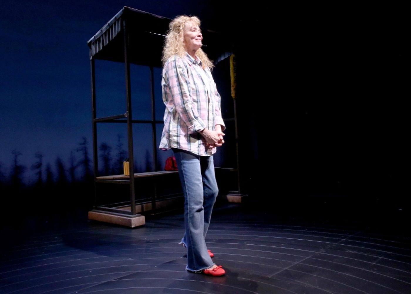 Jean Smart Extends in CALL ME IZZY and Reveals Return Following Injury  Image