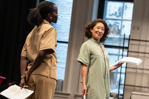  Lupita Nyong’o and Sandra Oh Photo