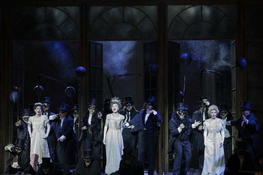 Review: LA TRAVIATA, Opera Holland Park Image