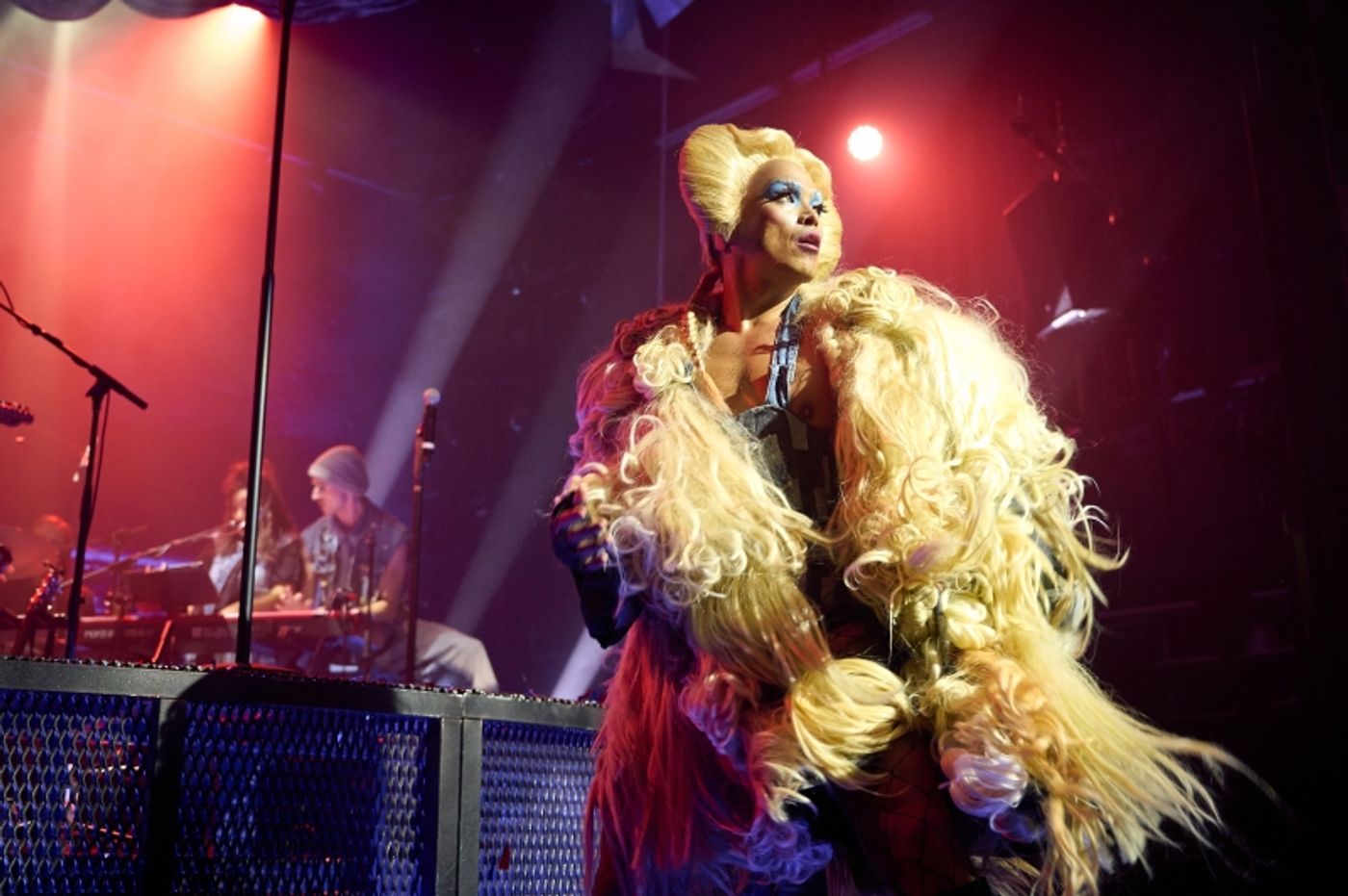 Review: Seann Miley Moore Stuns With A Roof Raising Brilliant Performance of HEDWIG AND THE ANGRY INCH.  Image