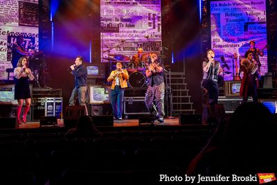 Cassadee Pope, Drew Becker, Daniel Yearwood, Deon'te Goodman, Justin Matthew Sargent, Photo