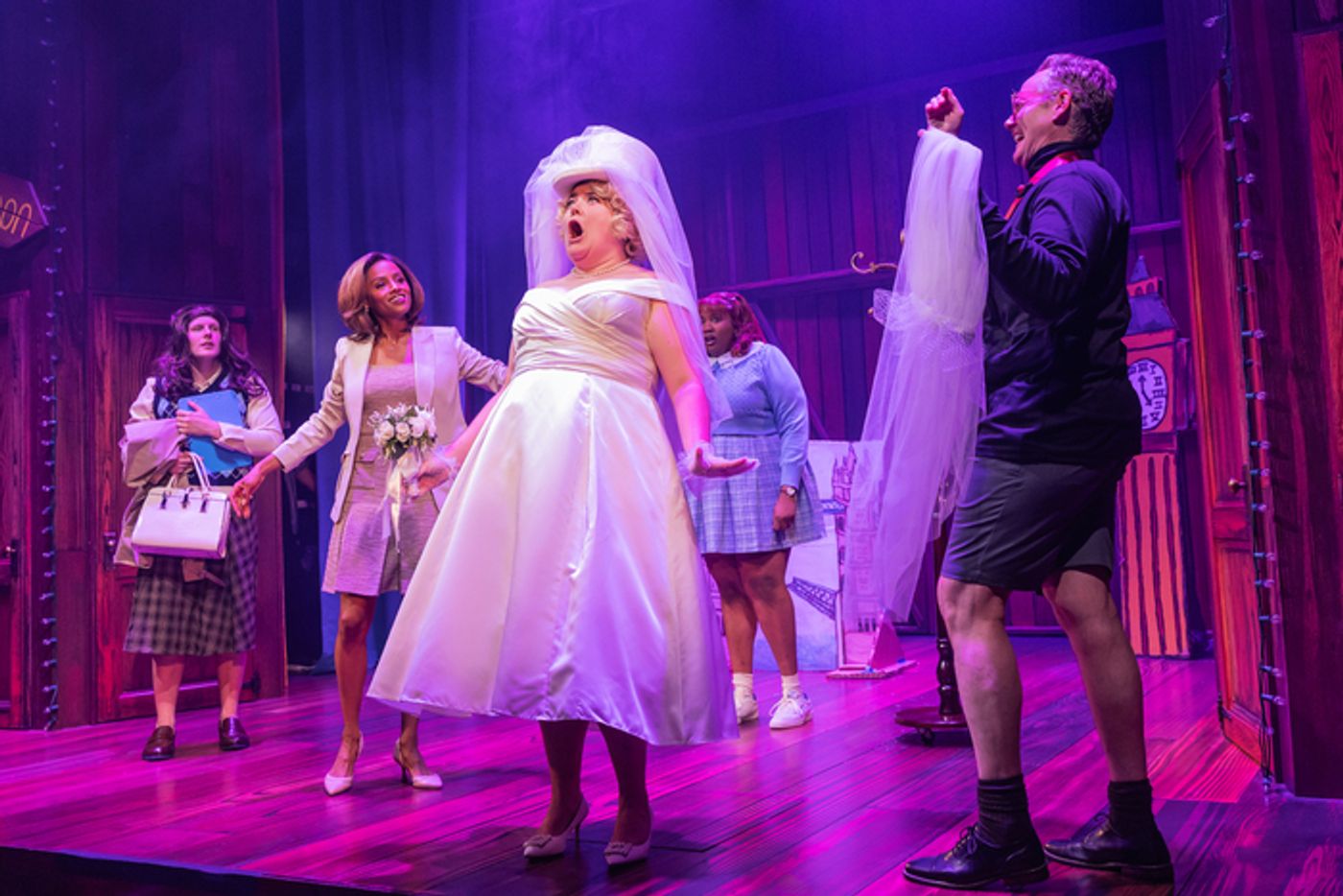 Photos: GINGER TWINSIES World Premiere First Look  Image