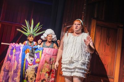 Lakisha May, Jimmy Ray Bennett, and Russell Daniels Photo