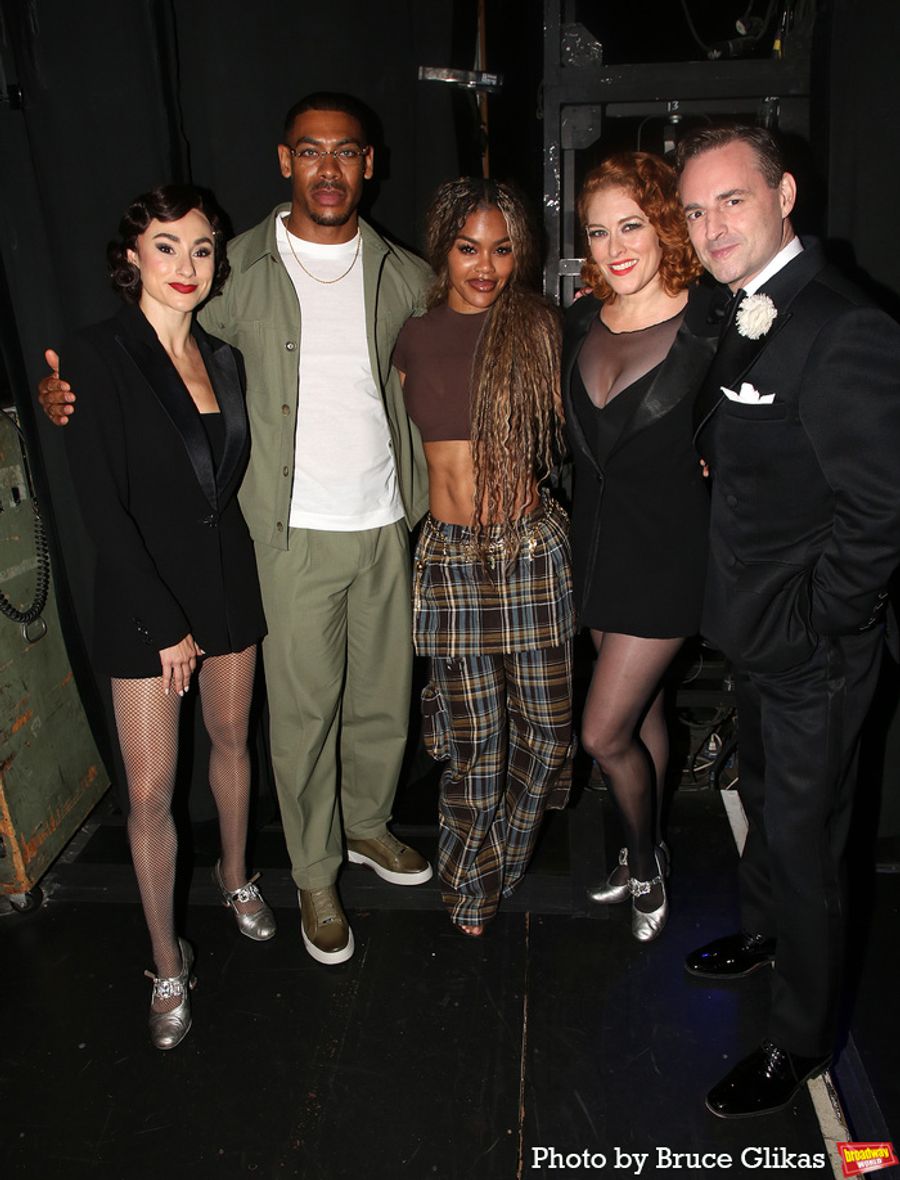 Photos: Teyana Taylor & Aaron Pierre Visit CHICAGO on Broadway Image