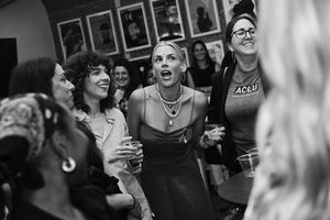 Jen Tullock and busy Phillips Photo