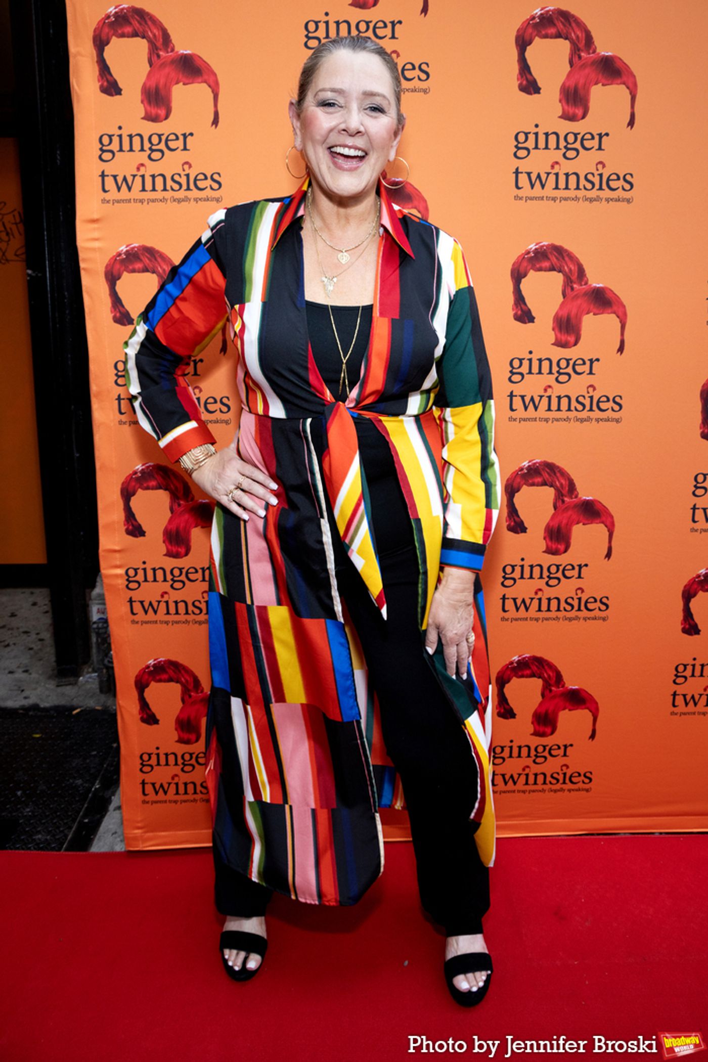 Photos: On the Opening Night Red Carpet for GINGER TWINSIES  Image