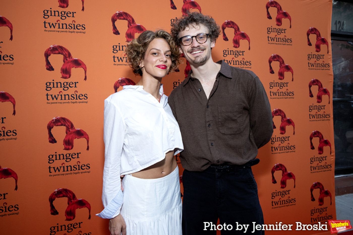 Photos: On the Opening Night Red Carpet for GINGER TWINSIES  Image