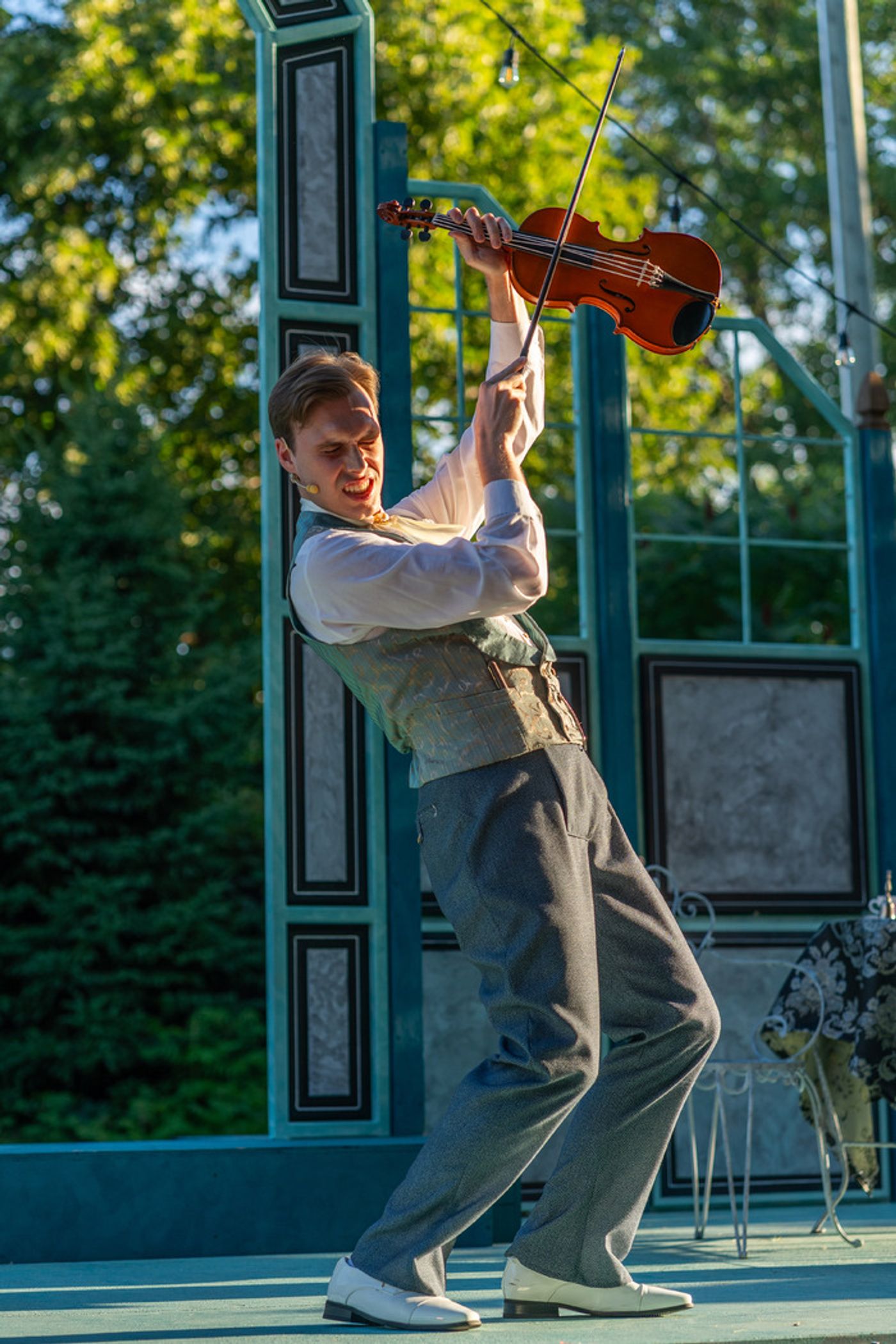 Photos: THE IMPORTANCE OF BEING EARNEST as Part of Shakespeare in the Parks in Montreal Photos: THE IMPORTANCE OF BEING EARNEST as Part of Shakespeare in the Parks in Montreal Image