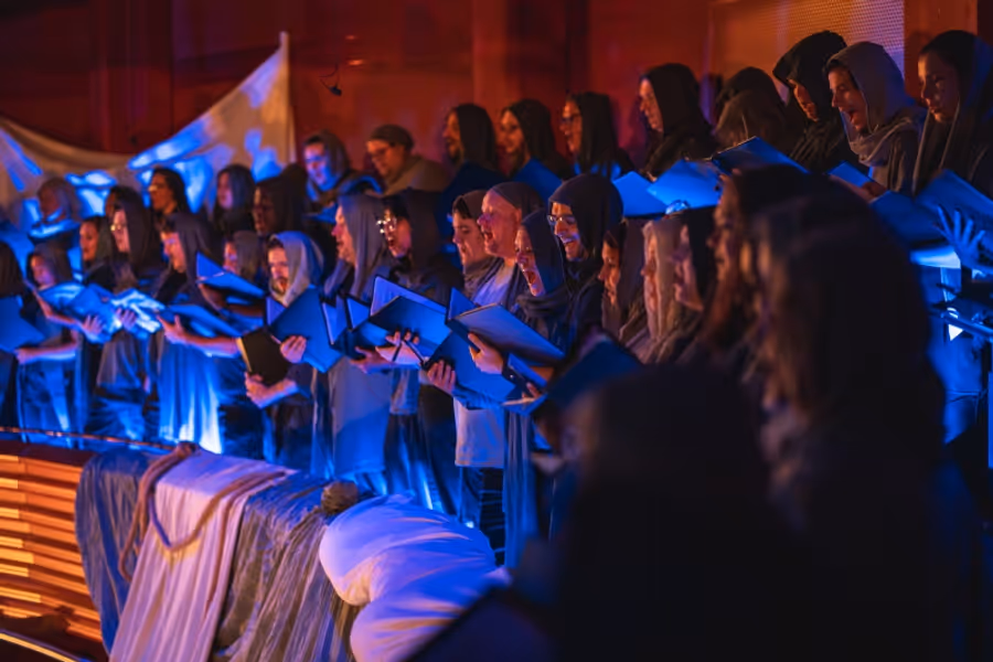 Review: Encore Performing Arts' THE HUNCHBACK OF NOTRE DAME Image