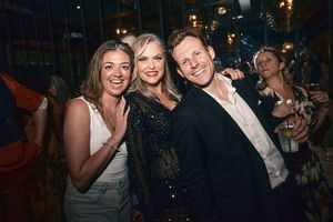 Barrett Wilbert Weed, Elaine Hendrix, and Mitch Wood Photo