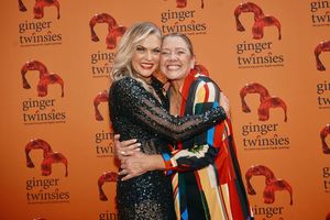 Elaine Hendrix and Camryn Manheim Photo