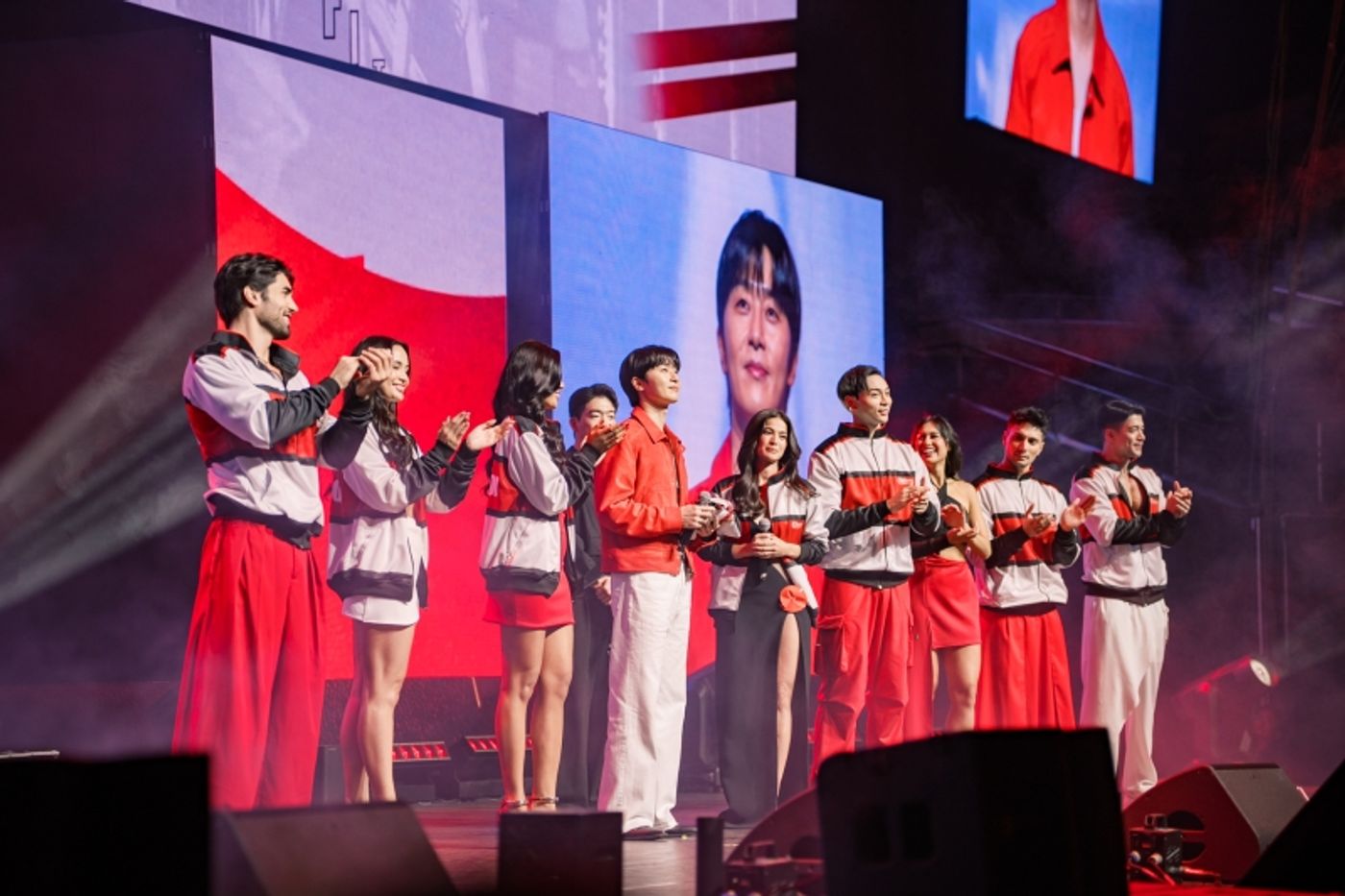 Photos: Park Seo-joon Charms Fans at 'Fit for Any Role' Event  Image