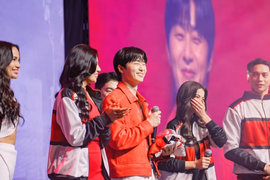 Photos: Park Seo-joon Charms Fans at 'Fit for Any Role' Event Image