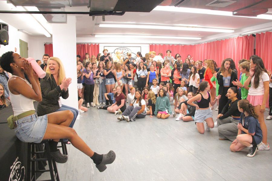 Photos: Joy Woods Surprises Students At Broadway Artists Alliance  Image