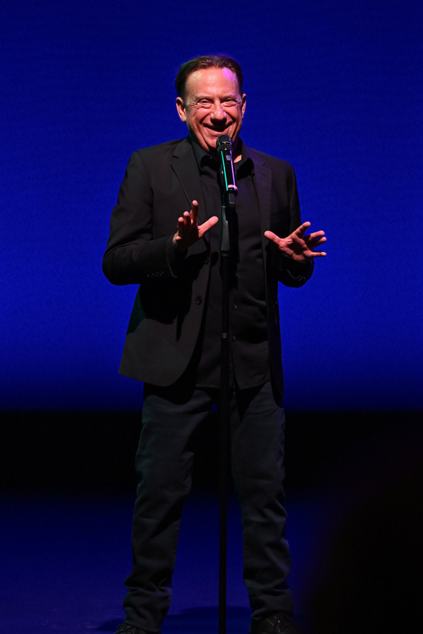 Photos: Richard Kind, Christie Brinkley and More Lead CELEBRITY AUTOBIOGRAPHY At Guild Hall  Image