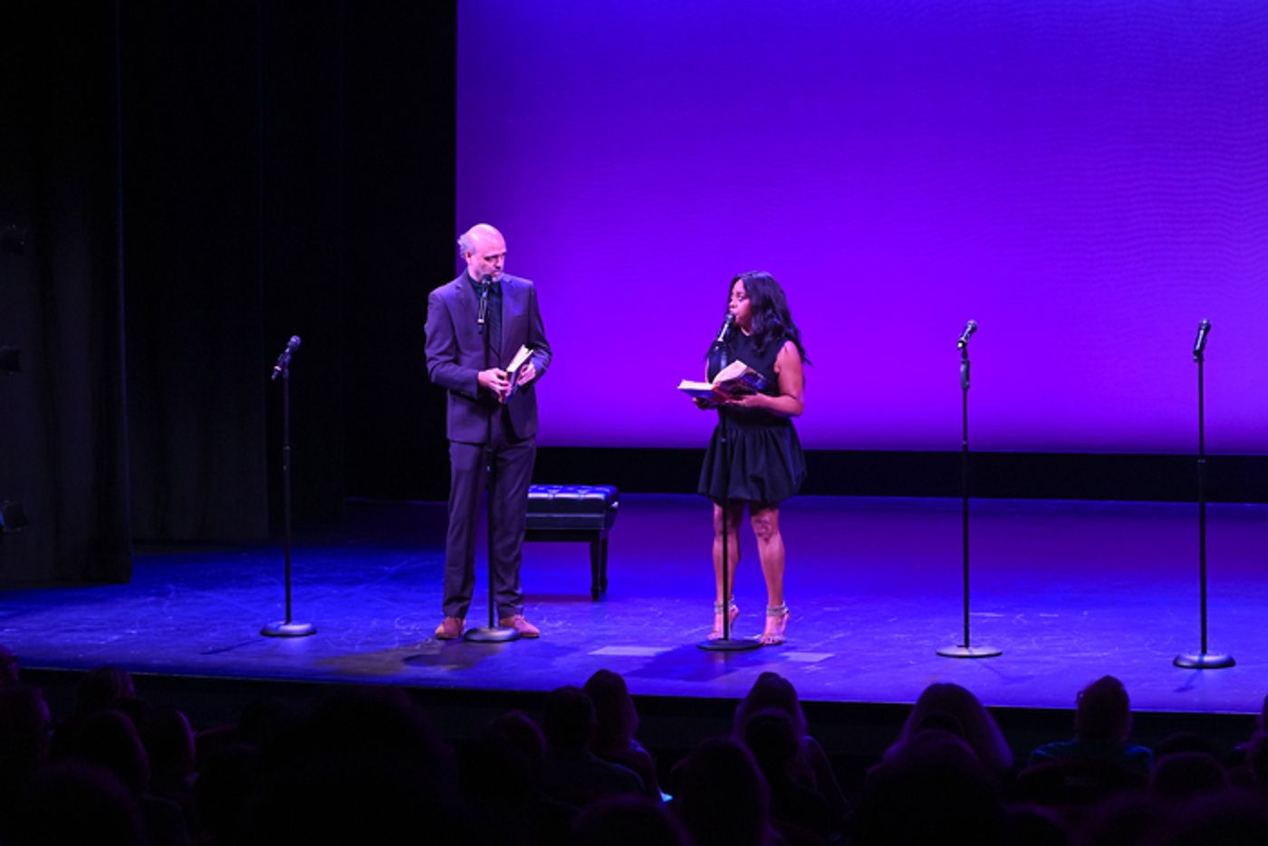 Photos: Richard Kind, Christie Brinkley and More Lead CELEBRITY AUTOBIOGRAPHY At Guild Hall  Image