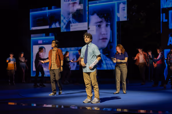 Michael Fabisch and the cast Photo