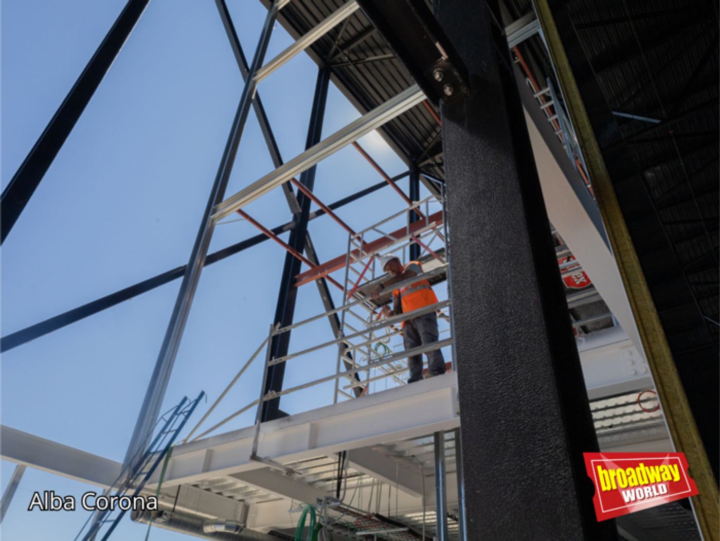 PHOTO: Visitamos las obras del Teatro Audrey PHOTO: Visitamos las obras del Teatro Audrey Image