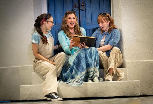 Lena Owens (Lisa), Amy Weaver (Sophie Sheridan), and Haley Wright (Ali) Photo