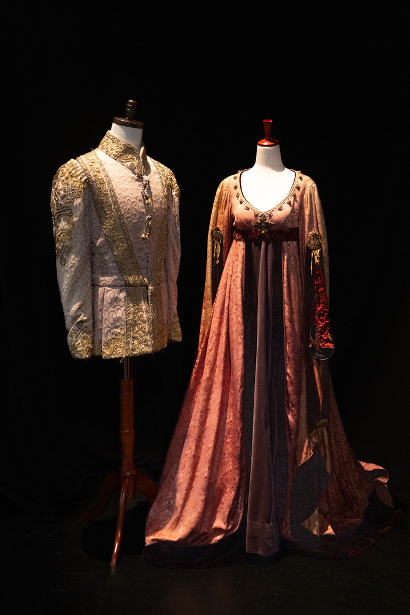 Photos: See Costumes Worn by Meryl Streep, Al Pacino & More in the Public Theater's Shakespeare Costume Exhibit  Image
