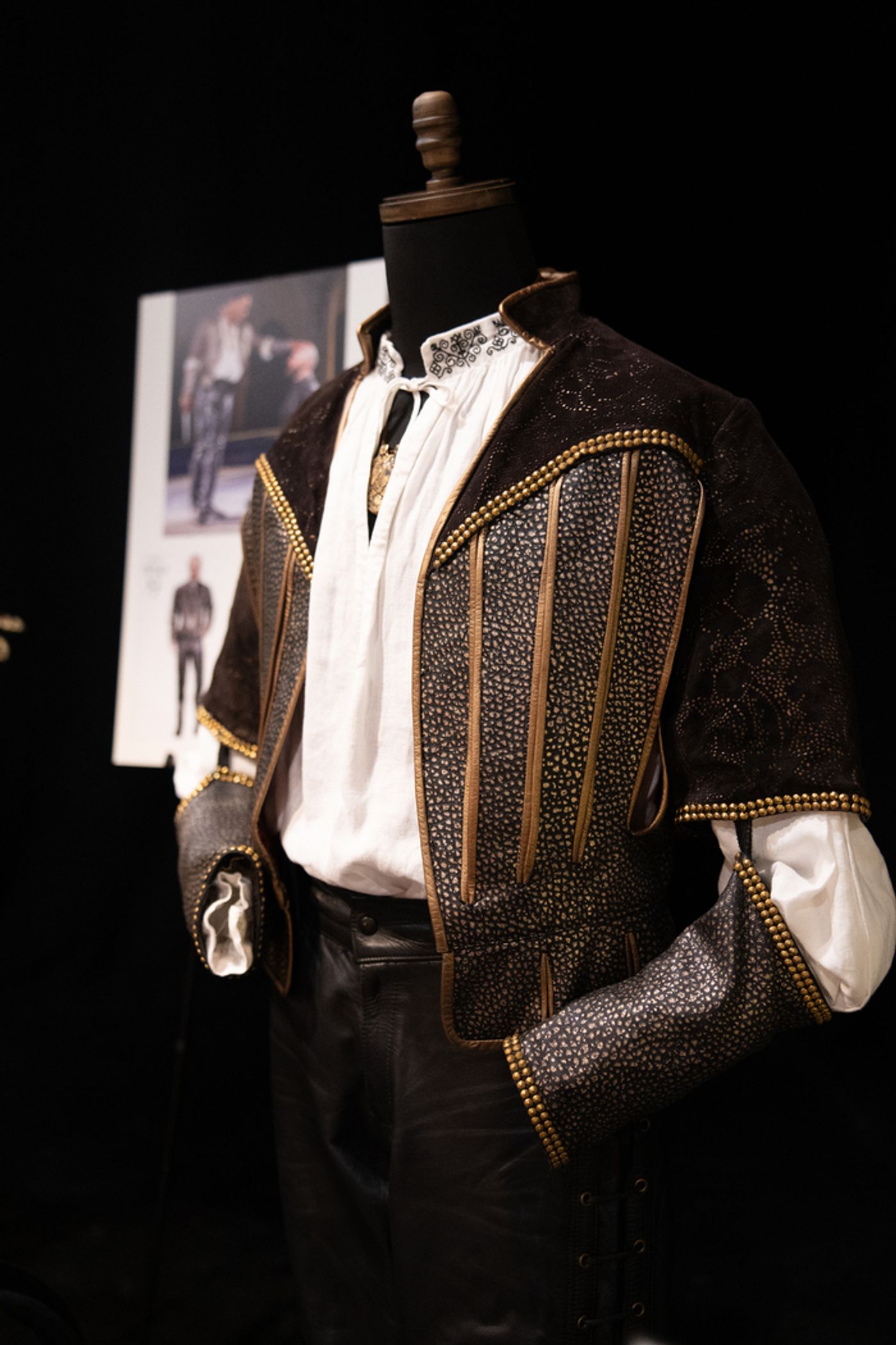 Photos: See Costumes Worn by Meryl Streep, Al Pacino & More in the Public Theater's Shakespeare Costume Exhibit  Image
