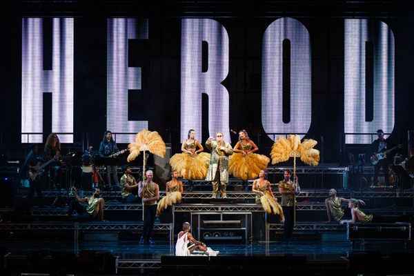 Cynthia Erivo, Josh Gad, and the cast of JESUS CHRIST SUPERSTAR Photo