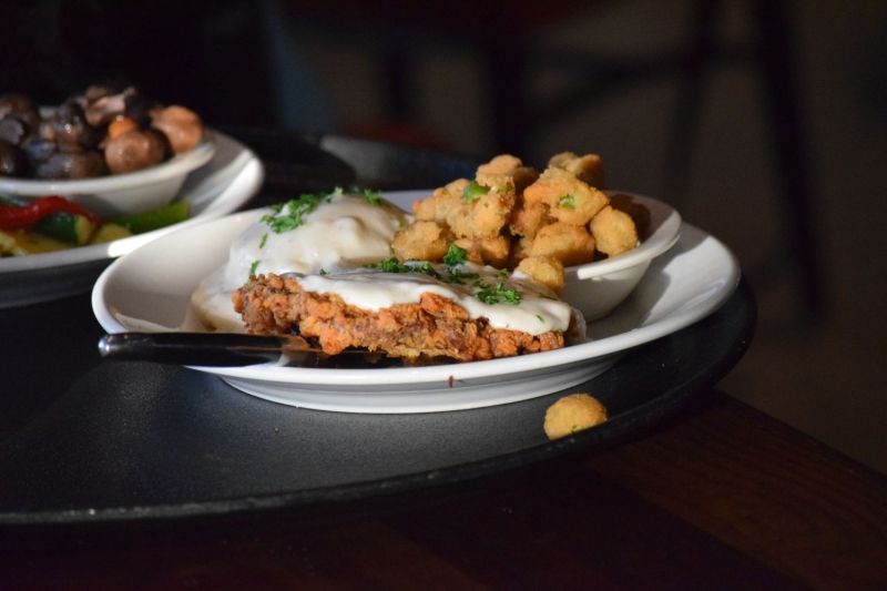 Review: TREY JOHNSON at MAD House 101 Restaurant & Bar Review: TREY JOHNSON at MAD House 101 Restaurant & Bar Image