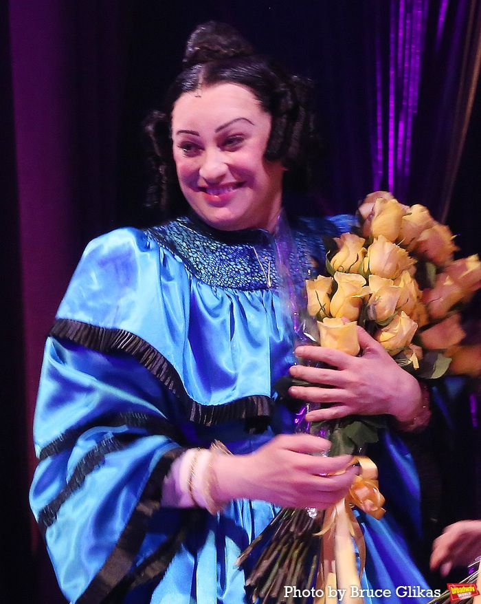 Photos: Jinkx Monsoon, Michael Urie, and More Take First Bows in OH, MARY! — photo 11 of 21