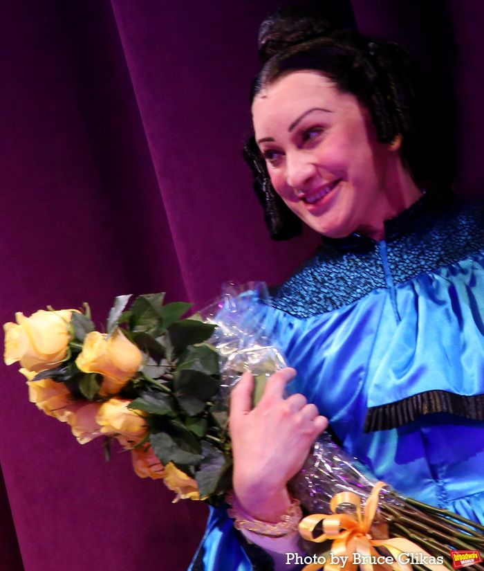 Photos: Jinkx Monsoon, Michael Urie, and More Take First Bows in OH, MARY! — photo 19 of 21